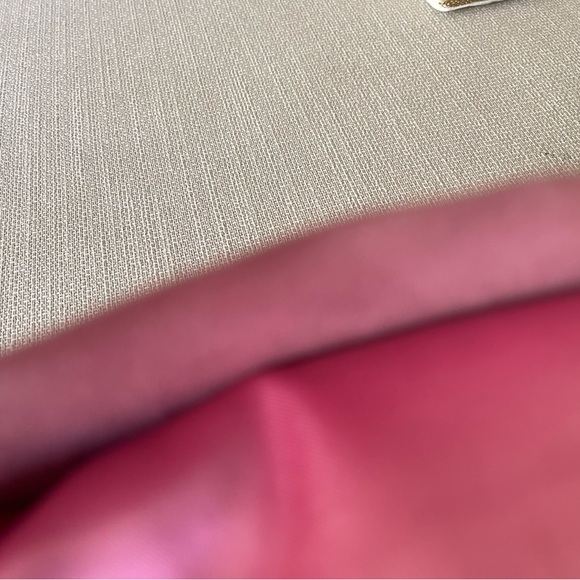 Fashionable leather with two handles. You can remove a long chain. - Picture 3 of 8